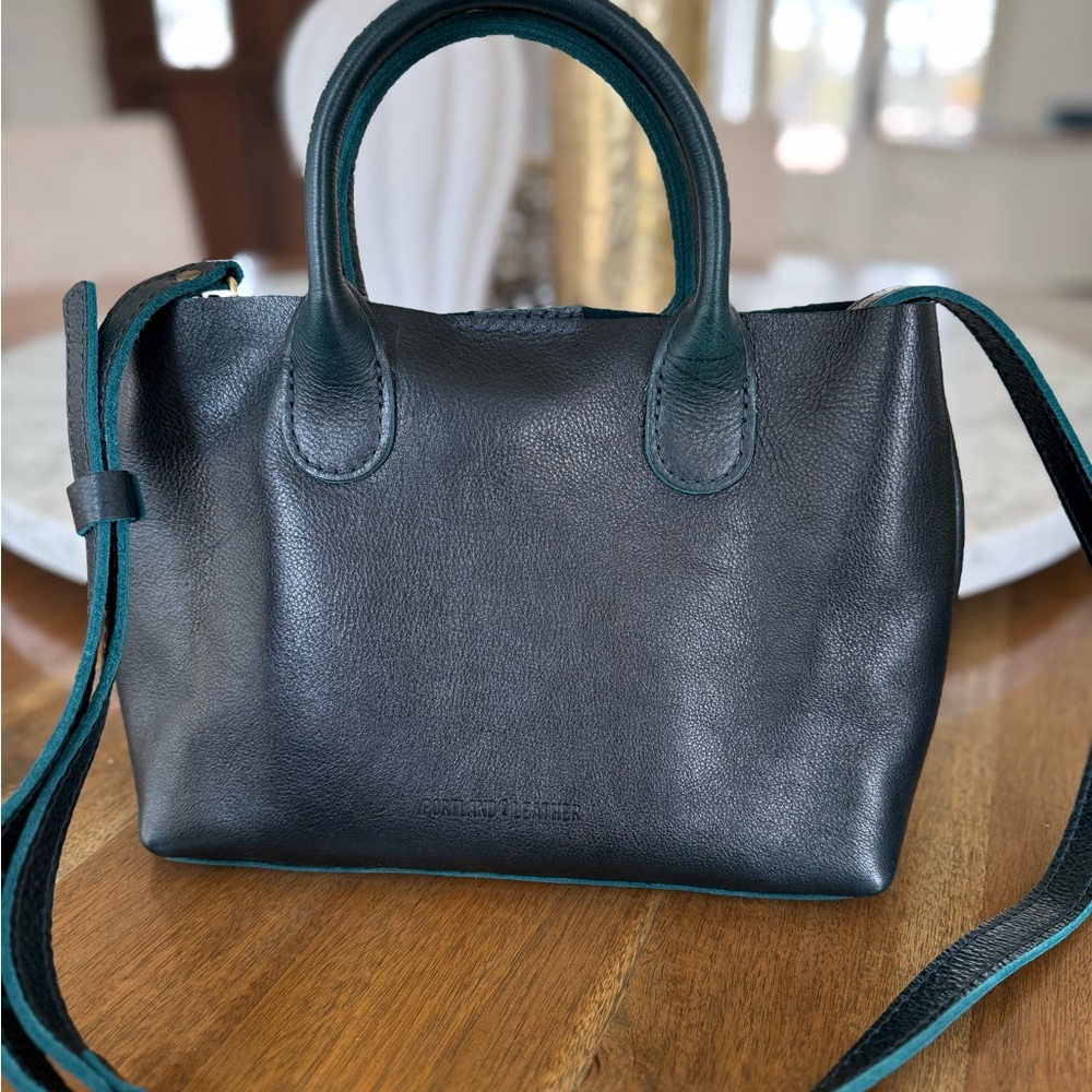 Boreal Large Classic Raindrop Crossbody